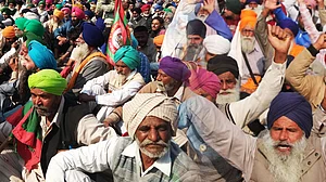 वीडियो: किसानों ने किया आर-पार की लड़ाई का ऐलान! कहा- कृषि कानूनों को रद्द करने से कम कुछ भी मंजूर नहीं