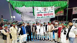 मोदी सरकार को किसानों की दो टूक, कहा- मरोड़ देंगे केंद्र की अकड़, कुछ दिन में सब कर देंगे पवित्र