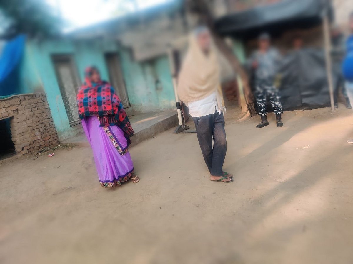 हाथरस कांड: पीड़िता की मां ने बताई चौंकाने वाली बातें, गांव में नहीं रहना चाहता परिवार