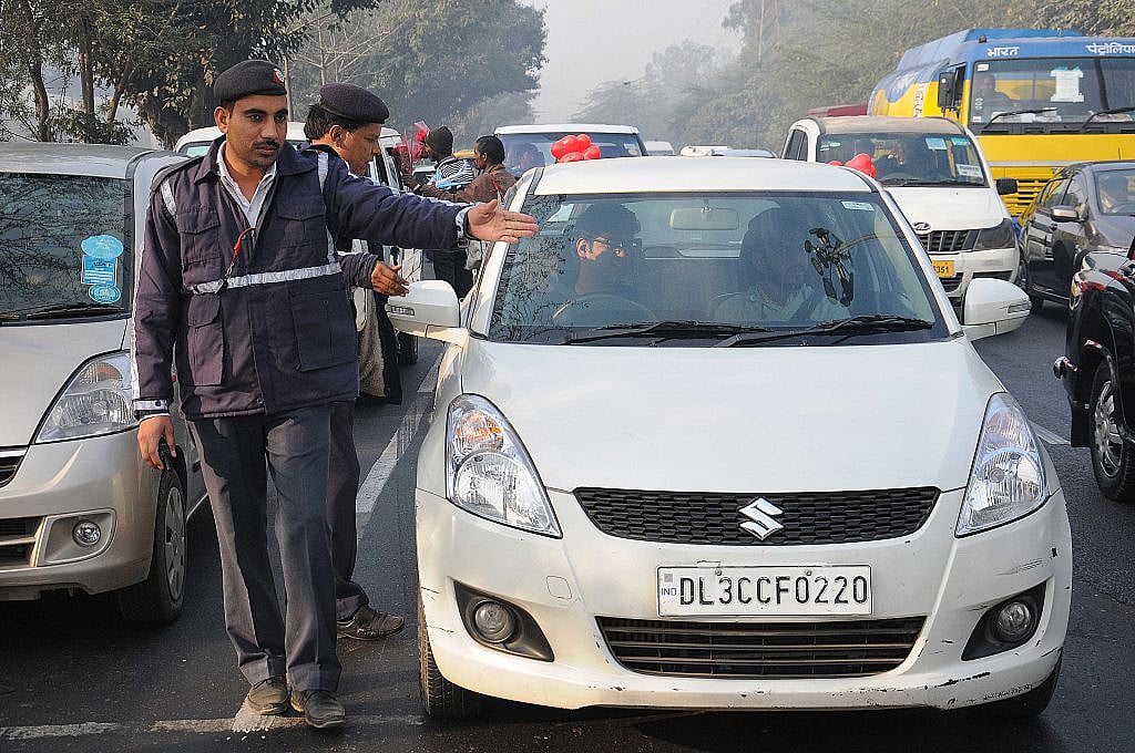 वीडियो: जानें क्या है हाई सिक्योरिटी नंबर प्लेट, जिसके ना लगाने पर भरना होगा 10 हजार रुपये तक का चालान    