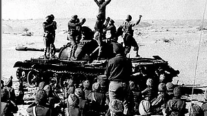 विजय दिवस: पश्चिमी मोर्चे पर भी लिखी गई थी शौर्य की अमिट गाथा, केवल 13 दिनों के युद्ध में ही टूट गया था पाकिस्तान