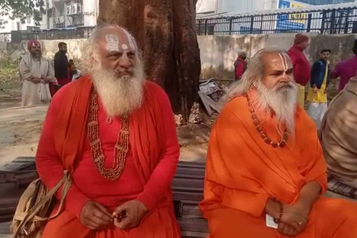 राममंदिर के नाम पर ट्रस्ट में हो रही पैसों की बंदरबांट, महंत धर्मदास और पूर्व बीजेपी सांसद का बड़ा आरोप