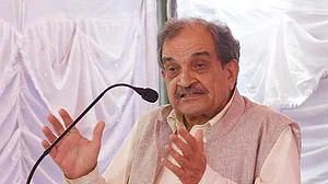 कृषि कानूनों के खिलाफ बीजेपी के अंदर से उठी आवाज, पूर्व मंत्री बीरेंद्र सिंह ने किया किसानों का समर्थन