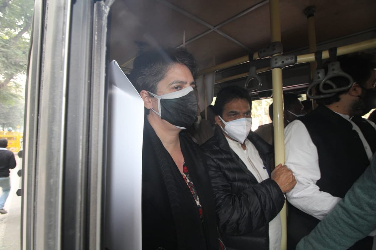 हिरासत में लिए जाने के बाद केंद्र पर बिफरीं प्रियंका गांधी, बोलीं- किसान एंटी नेशनल नहीं, सरकार पापी है
