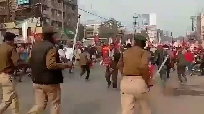 फोटो : IANS