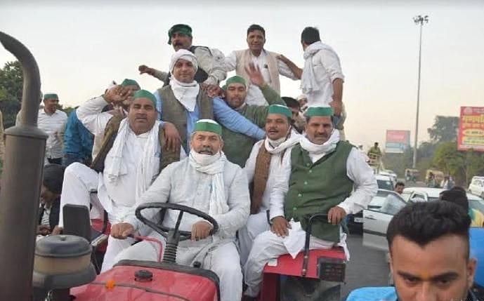 गाजीपुर बॉर्डर पर डटे किसानों का ऐलान- मांगें नहीं मानी गईं, तो राजधानी की सड़कों पर  ट्रैक्टर चलाएंगे