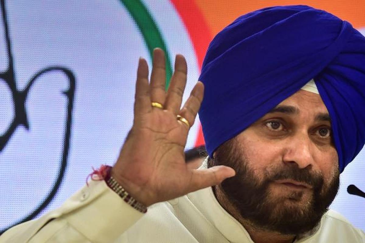 किसानों का संघर्ष कॉरपोरेट टेकओवर के खिलाफ अंतिम लड़ाई, आधारहीन तर्क से उन्हें भरमाया और बरगलाया जा रहा: सिद्धू
