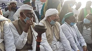 यूपी बॉर्डर पर डटे किसानों का ऐलान- अब हल, बुग्गी, झोटा लेकर लाल किला जावेंगे और खूंटा गाड़ देवेंगे