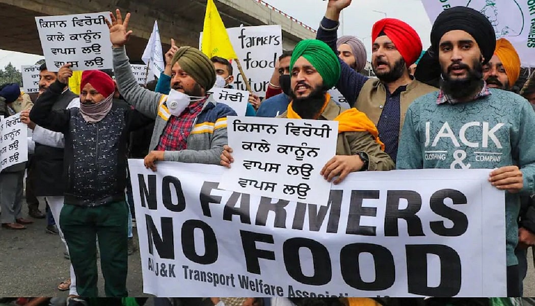 दिल्ली से बंगाल और यूपी से कर्नाटक तक किसानों के भारत बंद का असर, तस्वीरें में देखें विरोध प्रदर्शन