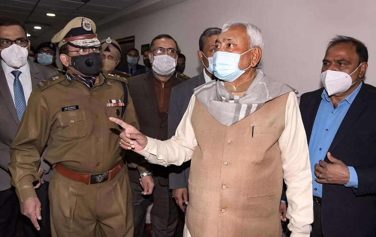 बिहारः ‘सुशासन राज’ में नहीं थम रहे अपराध, चौतरफा घिरे डीजीपी ने अब पुलिस को दिया नया टास्क  