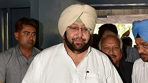 पंजाब के सीएम अमरिंदर सिंह बोले- हिंसा अस्वीकार्य, दिल्ली खाली कर बॉर्डर पर लौटें किसान