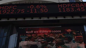 अर्थ जगत की 5 बड़ी खबरें: शेयर बाजार में भूचाल, सेंसेक्स धड़ाम और IMF ने का भारत की अर्थव्यवस्था को लेकर बड़ी भविष्यवाणी