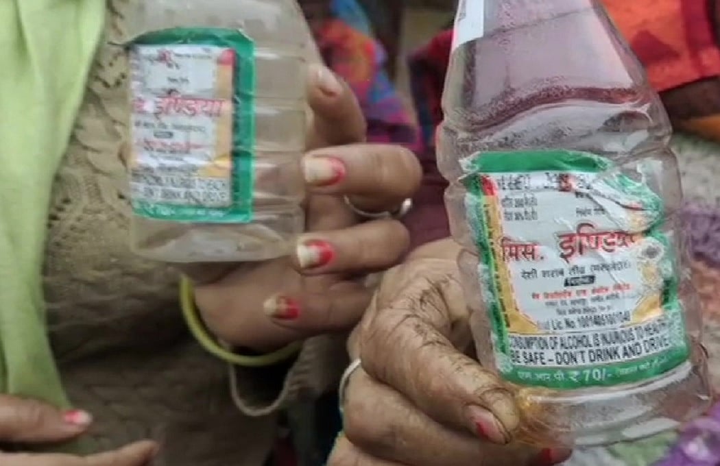 यूपी के बुलंदशहर में जहरीली शराब से 4 लोगों की मौत, 16 बीमार, शराब माफिया-पुलिस की सांठगांठ ने ले ली जान? 