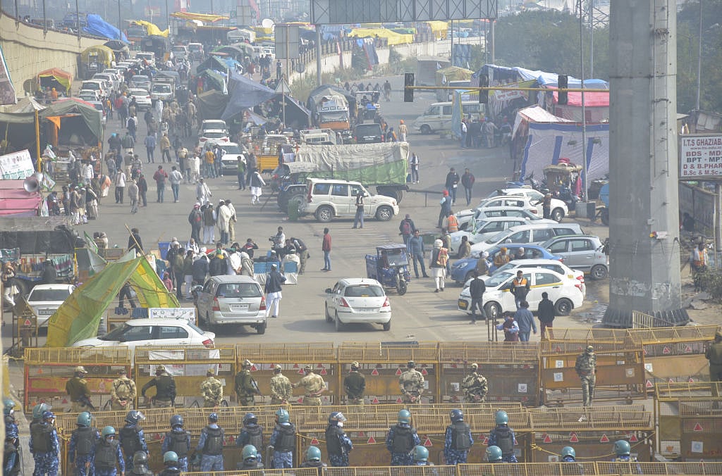 किसान आंदोलन: सिंघु, टिकरी और गाजीपुर बॉर्डर में कल तक के लिए इंटरनेट पर पाबंदी, गृह मंत्रालय का आदेश 