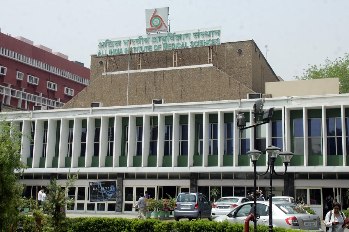 बर्ड फ्लू पर बोले विशेषज्ञ- डरें नहीं, बस अधपके मांस और अंडों के सेवन से बचें