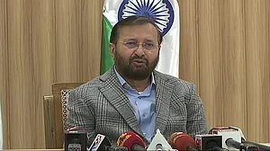 सिनेमा प्रेमियों के लिए अच्छी खबर! केंद्र सरकार ने बताया, देश में कब से 100% क्षमता के साथ खुलेंगे सिनेमा हॉल