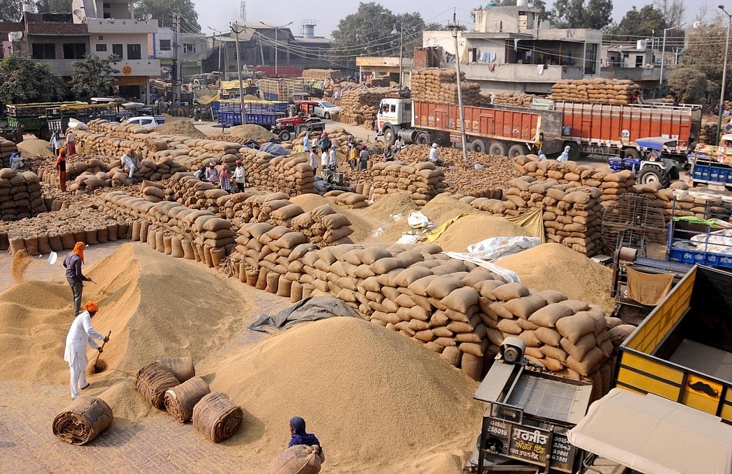 MP अजब है, सबसे गजब है! कोरोना काल में गरीबों का ढाई लाख किलो राशन का खा गए अफसर-माफिया 