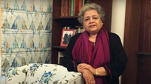 मृणाल की बैठक एपिसोड 109: राष्ट्रीय सुरक्षा पर गैर जिम्मेदार पत्रकारिता के साये!