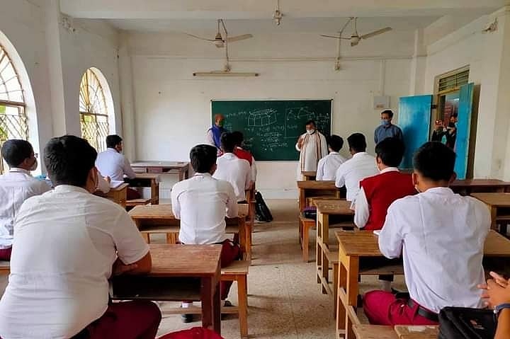 ओडिशा में 10वीं-12वीं के 8 जनवरी से फिर खुलेंगे स्कूल, 10वीं की कक्षाएं 26 और 12वीं कक्षाएं 28 अप्रैल तक चलेगीं