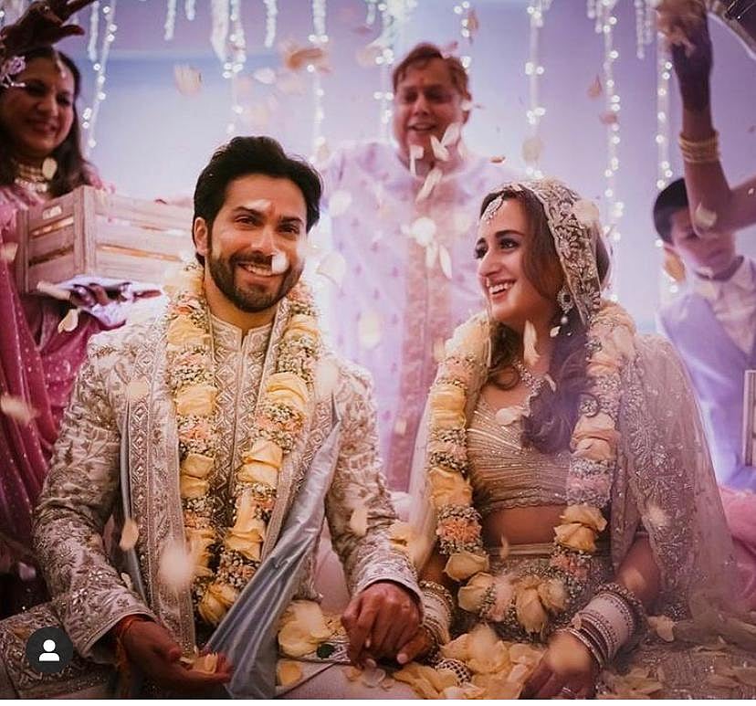 शादी के बंधन में बंध गए वरुण धवन, पत्नी नताशा के साथ शेयर की तस्वीर, लिखा-ऑफिशियल हो गया जिंदगी भर का प्यार