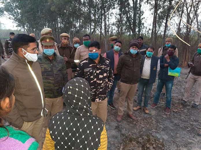 यूपी में रूह कंपाने वाली घटना, किसान को पहले बांधा कंटीले तारों से और जिंदा जला दिया