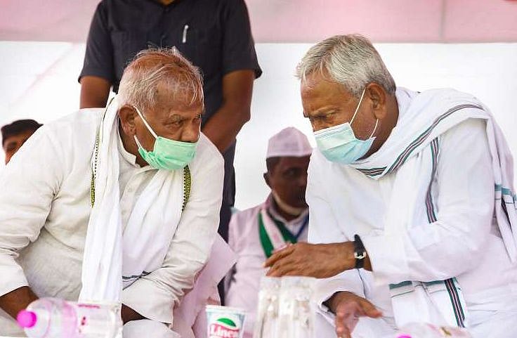 बिहार में आज वैशाली, सीवान, आरा में चली गोलियां, नीतीश को मांझी ने दिया मर्यादा का पाठ