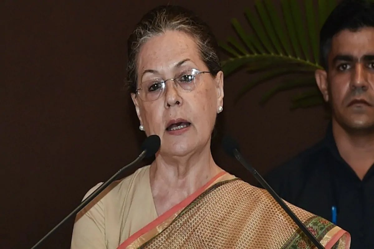 देशभक्ति का सर्टिफिकेट देने वालों की सच्चाई आई सामने, किसानों के मुद्दे पर सोनिया गांधी बोलीं- सरकार का रुख अहंकारी