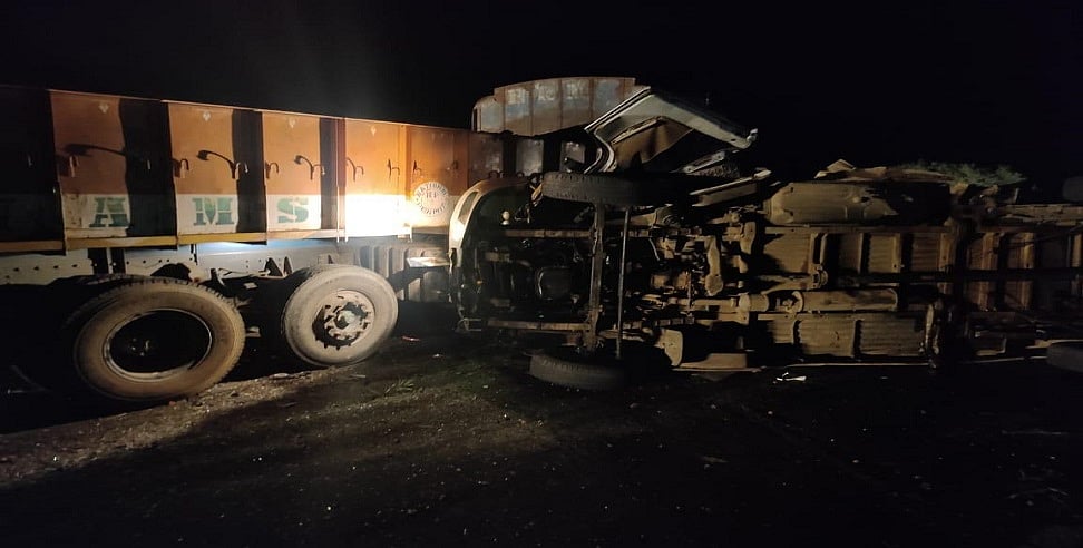 आंध्र प्रदेश के कर्नूल में भीषण सड़क हादसा, बस और ट्रक की टक्कर में 14 लोगों की दर्दनाक मौत, 4 घायल