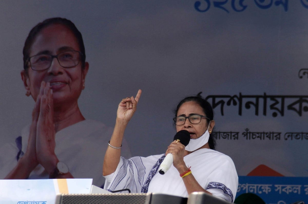 ममता ने बीजेपी में गए बागी मंत्री पर कसा शिकंजा, भर्ती में भ्रष्टाचार के आरोपों की जांच के दिए आदेश