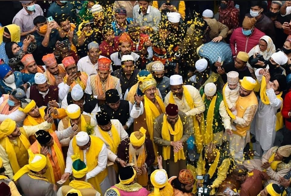 गंगा-जमुनी तहजीब की मिसाल, करीब 800 साल से निज़ामुद्दीन दरगाह पर निभाई जा रही वसंतोत्सव की रस्म