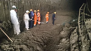 उत्तराखंड में लौटकर वापस आ रहा है कीचड़ का मलबा, बचाव कार्य में आई नई रुकावट
