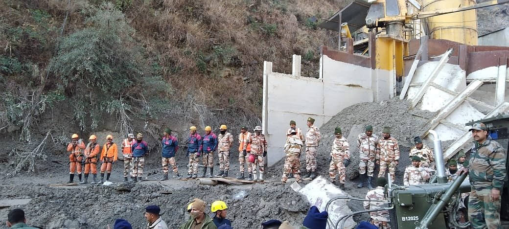 चमोली त्रासदी: तपोवन सुरंग में जिंदगियों को बचाने के लिए जंग जारी, अब तक 32 शव बरामद, 206 अभी भी लापता