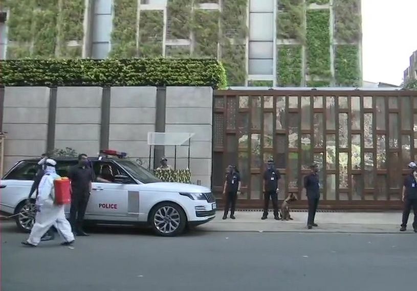 अंबानी के घर के बाहर मिली संदिग्ध कार को लेकर हुए कई खुलासे, चिठ्ठी में लिखा है- ये बस एक ट्रेलर