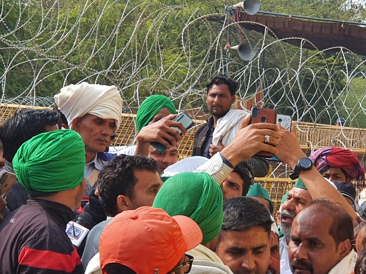 जमीन से लेकर सोशल मीडिया तक बढ़ी राकेश टिकैत की लोकप्रियता, पंचायत चुनाव में बीजेपी की बढ़ सकती हैं मुश्किलें!