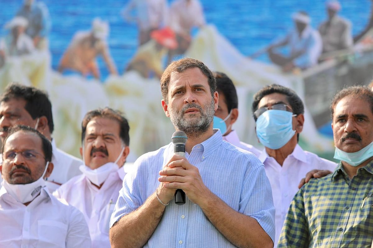 केरल: मोदी सरकार पर फिर हमलावर हुए राहुल गांधी, कहा- जनता की जेब से पैसा लेकर भारत के बिजनेसमैन को दे रही सरकार