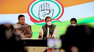 किसान आंदोलन: राहुल का मोदी सरकार पर हमला, पूछा- दिल्ली की किलेबंदी क्यों? बजट को लेकर भी उठाए सवाल