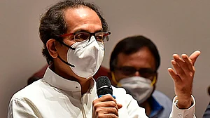 महाराष्ट्र के सीएम उद्धव ठाकरे की चेतावनी, अगर नहीं किया कोविड नियमों का पालन तो लगा दिया जाएगा लॉकडाउन