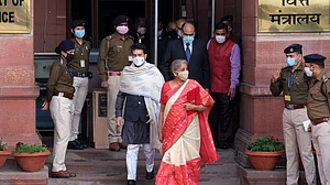 खरी-खरी: इस साल के बजट के बाद भारत अब न वेलफेयर स्टेट रहा, न ही आंबेडकर के सामाजिक न्याय का पक्षधर