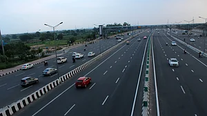 चुनावों पर नजर: बंगाल, असम और केरल को मिलीं नई सड़क और मेट्रो परियोजनाएं