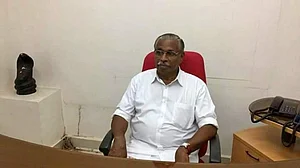 पुडुचेरी में कांग्रेस सरकार गिराने के लिए बीजेपी ने की थी बड़ी धनराशि की पेशकश, निर्दलीय विधायक का बड़ा खुलासा
