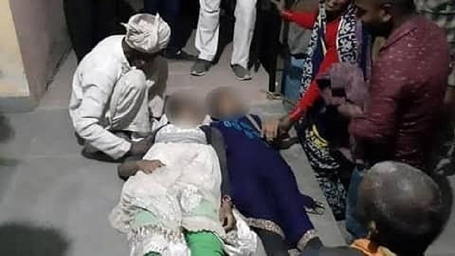उन्नाव केस से पर्दा उठाने का यूपी पुलिस का दावा, एकतरफा प्यार में हुई दोनों किशोरियों की हत्या, दो गिरफ्तार