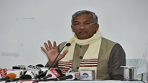उत्तराखंड के सीएम त्रिवेंद्र सिंह की जाएगी कुर्सी? दिल्ली ‘दरबार’ में पेशी, BJP नेतृत्व के सामने पक्ष रखने पहुंचे