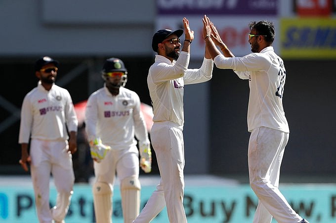 अहमदाबाद टेस्ट : फ्लैट विकेट पर भी इंग्लैंड टीम पस्त, मात्र 205 रन पर सिमटी पहली पारी, भारत की धीमी शुरुआत