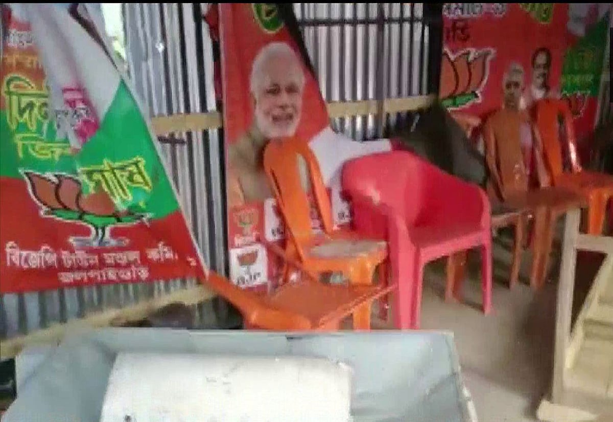 बंगाल चुनाव के लिए बीजेपी की लिस्ट पर बवाल, कई जगह पार्टी कार्यालय में तोड़फोड़, हंगामा
