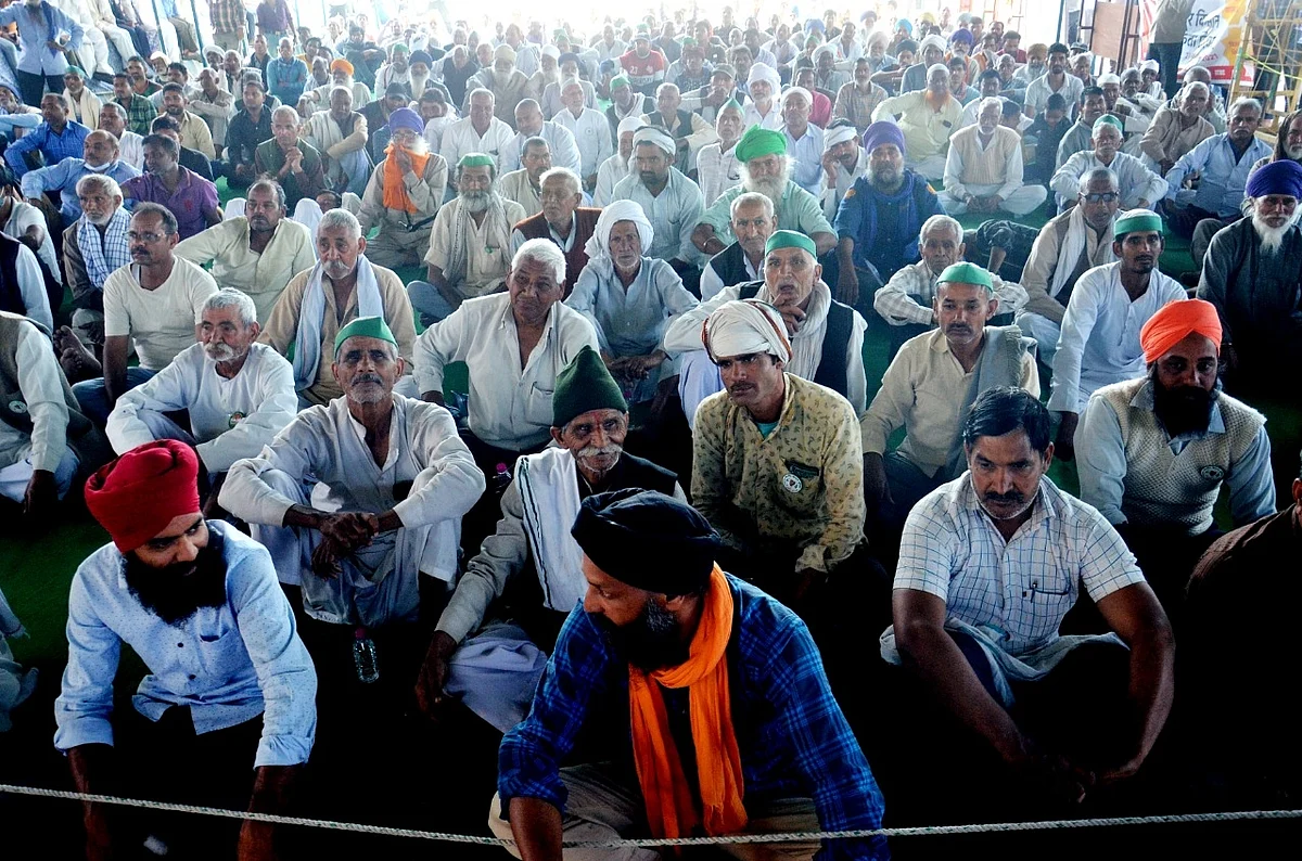 चुनावी राज्यों में किसान आंदोलन पहुंचने से बीजेपी की जमीन खिसकी, अब सुप्रीम कोर्ट की कमेटी से ही उम्मीद
