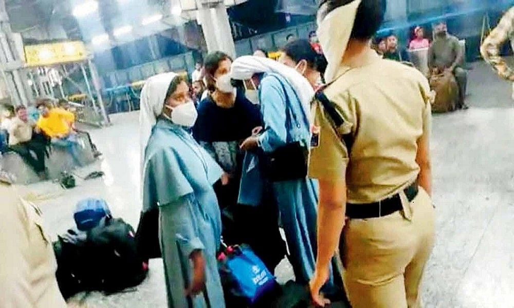 राम पुनियानी का लेखः भारत में धार्मिक स्वतंत्रता की वास्तविकता और ईसाई अल्पसंख्यकों पर हमले