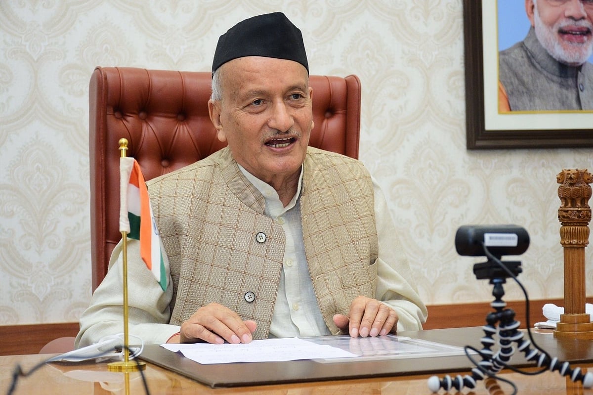 महाराष्ट्र के राज्यपाल भगत सिंह कोश्यारी बोले- शिवाजी हुए पुराने, नितिन गडकरी हैं इस युग के आदर्श, बयान पर बवाल!