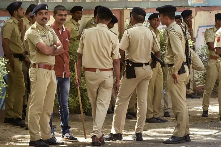 मध्य प्रदेश में प्रेमी-प्रेमिका का रिश्तेदारों ने निकाला जुलूस, 6 लोग गिरफ्तार, केस दर्ज