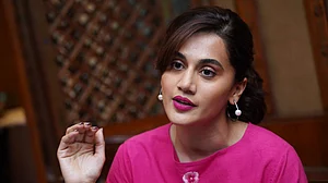 इनकम टैक्स छापे पर तापसी पन्नू ने तोड़ी खामोशी, ट्वीट कर कहा- 'इतनी सस्ती नहीं हूं'