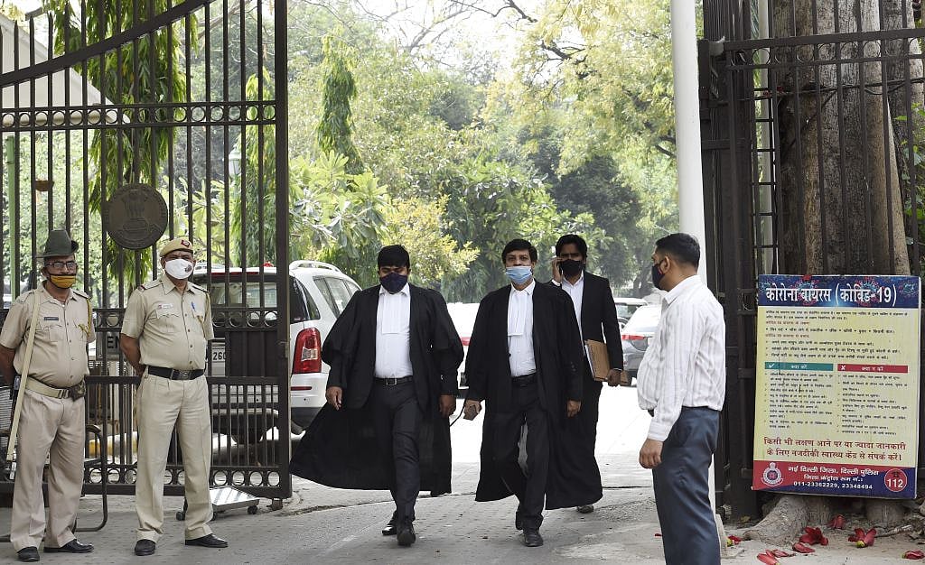 दिल्ली HC का चुनाव आयोग और केंद्र को नोटिस, पूछा- चुनावी रैलियों में मास्क क्यों नहीं पहन रहे लोग?